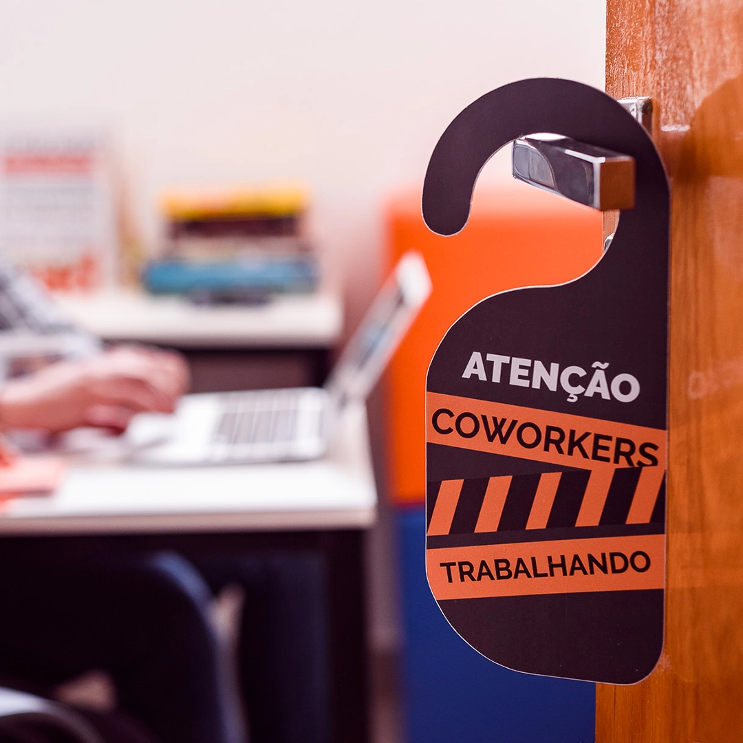 Ahead Coworking - Comunicação Visual, Site, Papelaria e Redes Sociais