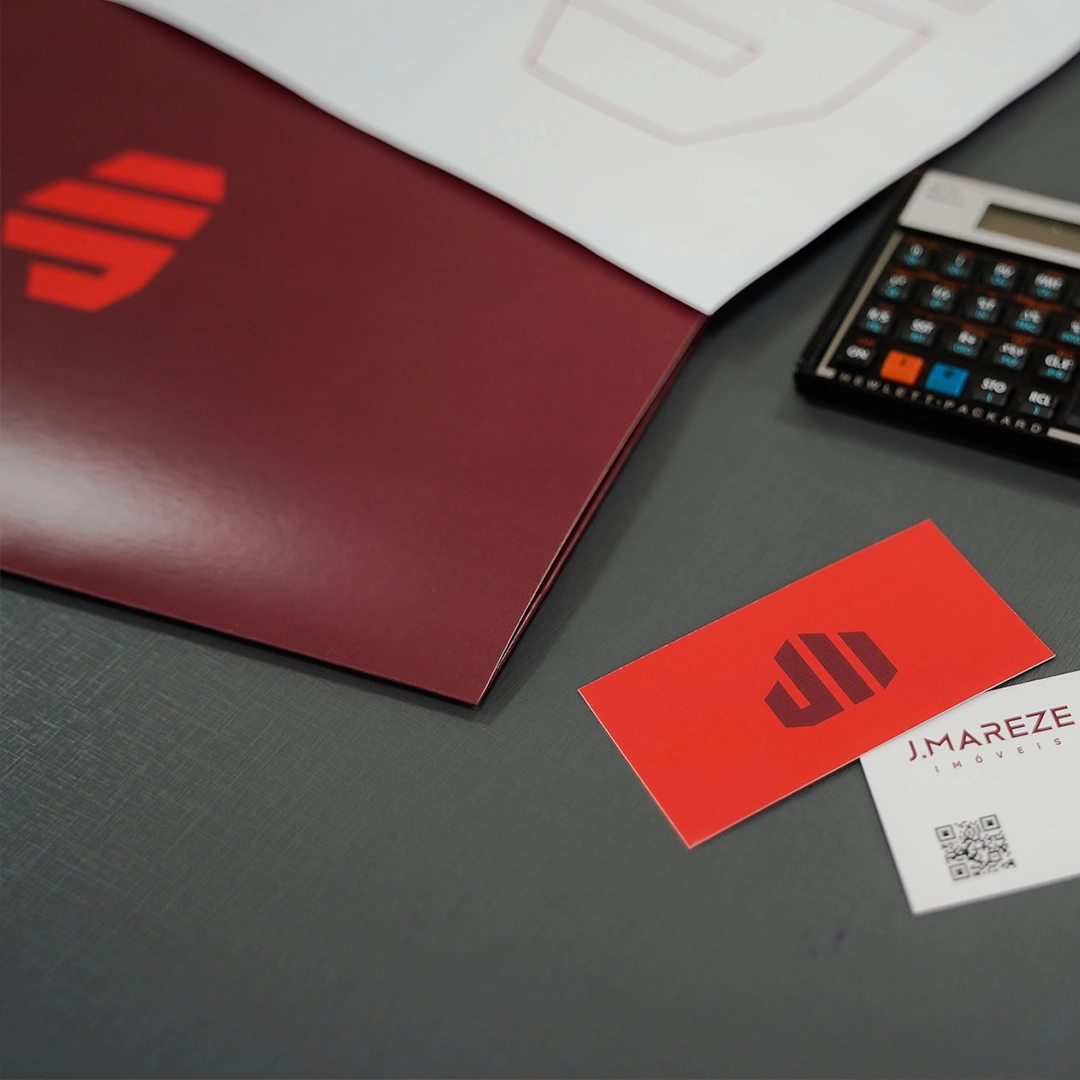 J. Mareze Imóveis - Rebranding, Comunicação Visual, Revista, Redes Sociais, PDV